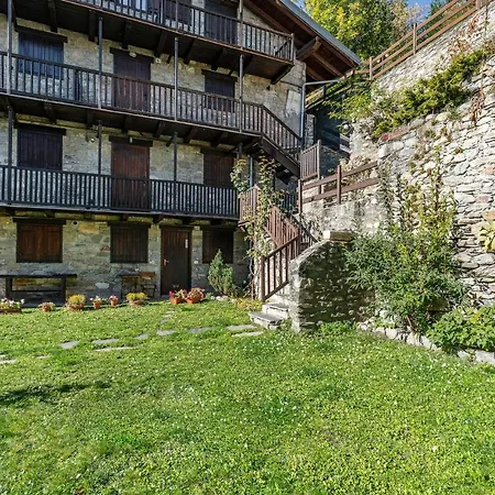 Beautiful Apartment In Cheverel With 1 Bedrooms And Wifi Daire *